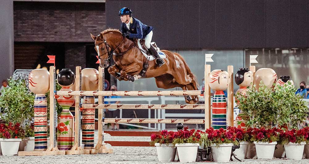 ANDREW HOY ON VASSILY DE LASSOS (CREDIT FEI-Christophe Taniére)